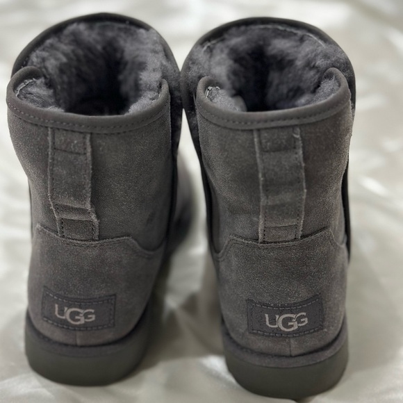 Ugg Cory II Boots Charcoal Gray Suede Shearling Classic Mini Short Ankle Sz 5 - Picture 8 of 16